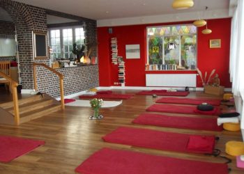 reise_yoga_ostsee4-scaled-e1739958826934